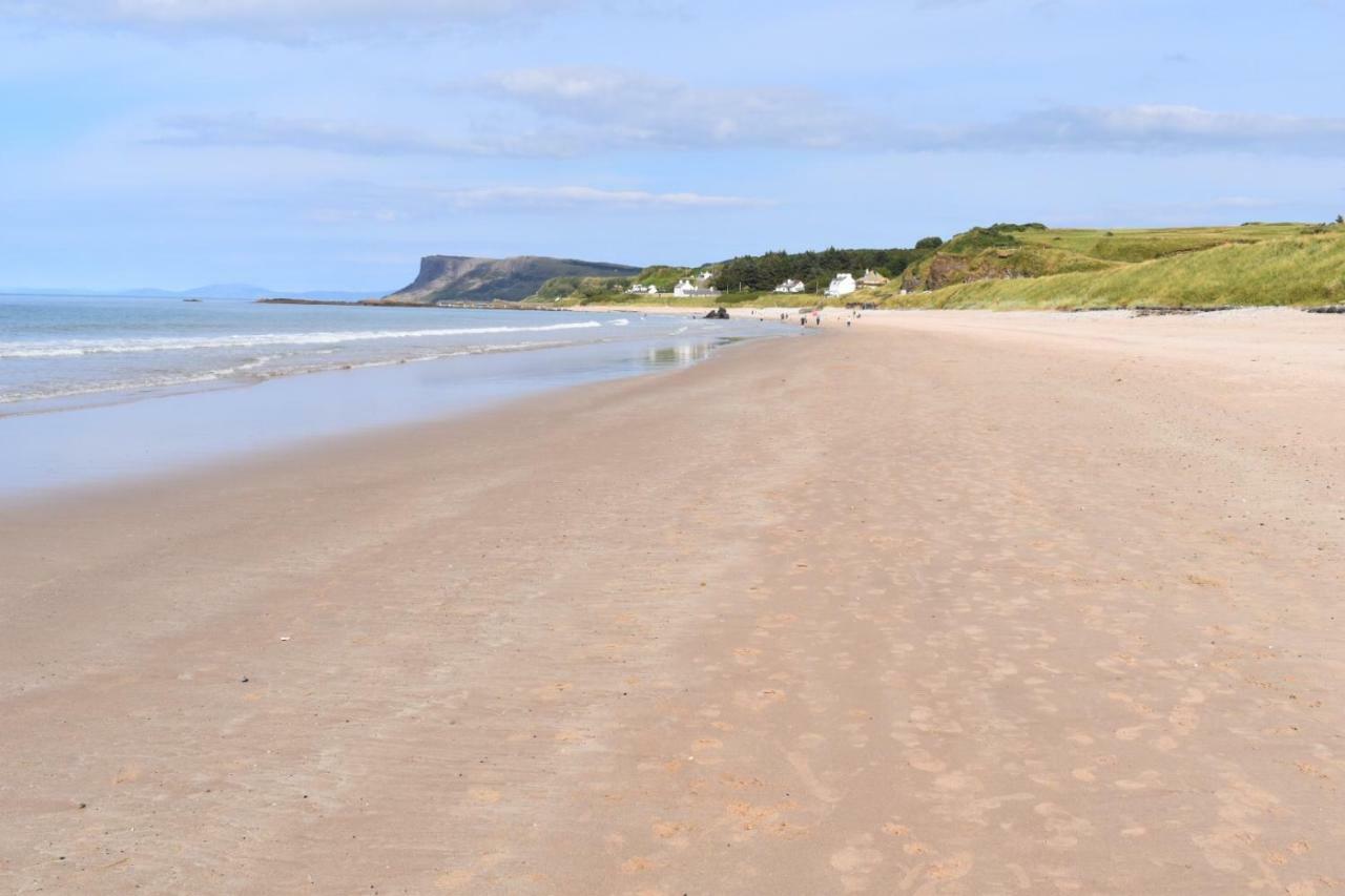 Causeway Coast Apartments 8 Bleach Green Ballycastle Esterno foto